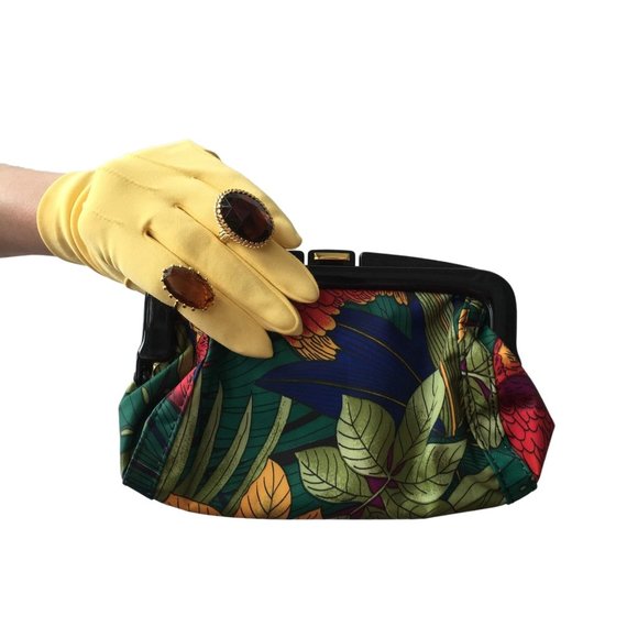 Pretty Yellow Short Gloves True Vintage Accessory Made in Japan - Picture 6 of 7